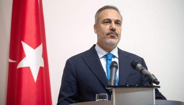 La paix en Ukraine « très proche », selon le ministre turc des Affaires étrangères