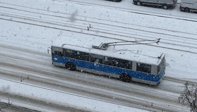 У Вінниці через негоду ввели поінтервальний рух електротранспорту