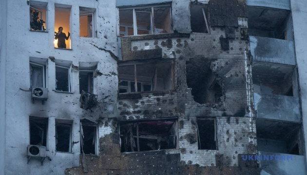 У Києві після російської атаки є знеструмлення у чотирьох районах, пошкоджені майже 50 будинків