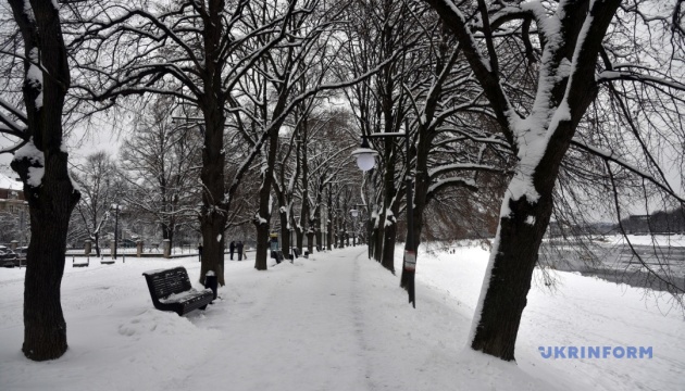 На Закарпатті рекордні за останні 20 років снігопади