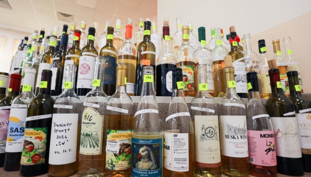 У Мукачеві оголосили переможців конкурсу «Червене вино 2026»