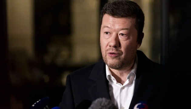 Окамура хоче зберегти обличчя перед виборцями в питанні снарядної ініціативи - експерт