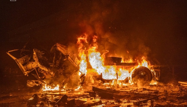 Під Харковом від ракетного удару РФ майже знищений термінал «Нової пошти», загинули четверо працівників