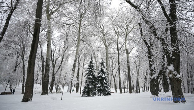 В Україні завтра переважно без опадів, уночі температура опуститься до -27°