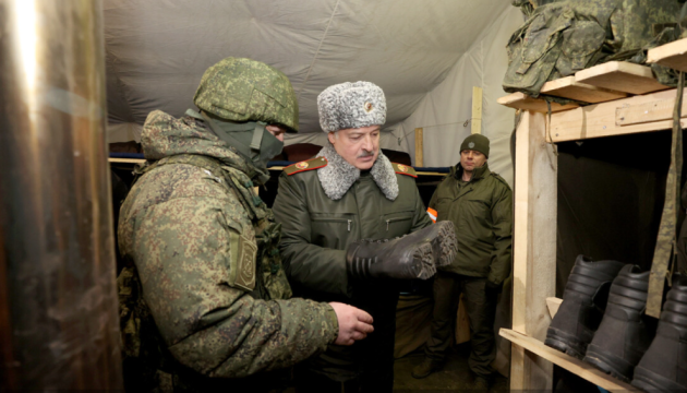 У Білорусі оголосили раптову масштабну перевірку Збройних сил