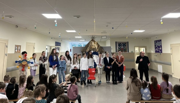 В українській школі в Любліні відбулася різдвяна вистава-перформанс з гучними колядами