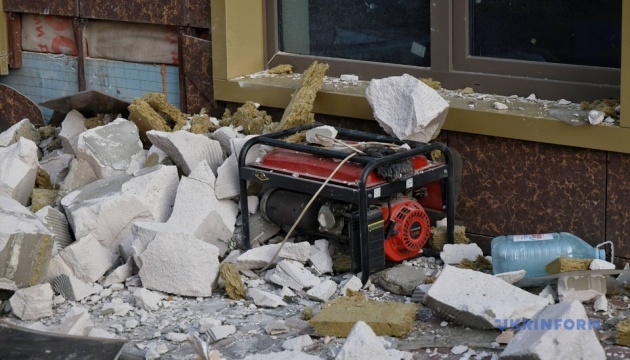 В Одесі через нічну російську атаку пошкоджені будинки та обʼєкти інфраструктури, є постраждалий