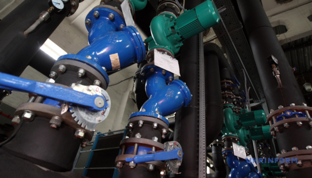 À Kyiv, la situation d'approvisionnement en eau et en chauffage reste difficile sur la rive gauche et dans le quartier de Petchersk