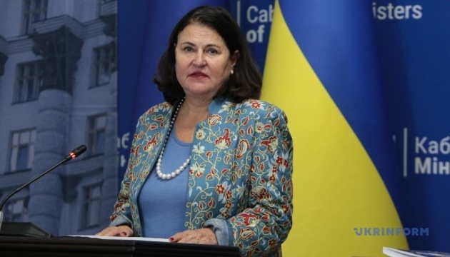 EU-Botschafterin reagiert auf erneuten massiven russischen Angriff auf Ukraine