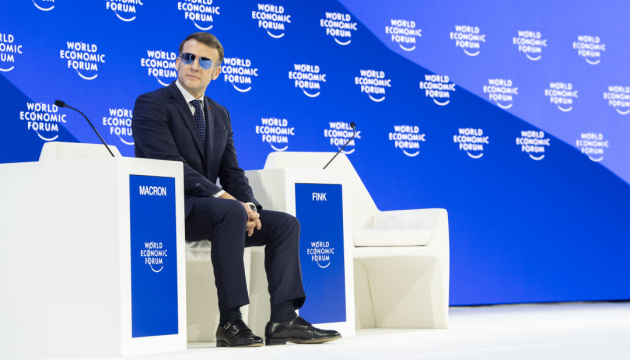 Макрон відреагував на оприлюднення Трампом його повідомлень