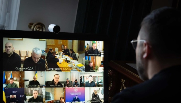 Zelensky: Unos 4.000 edificios en Kyiv permanecen sin calefacción, mientras que casi el 60% carece de electricidad