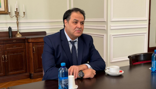 Новий посол Алжиру розпочав роботу в Україні