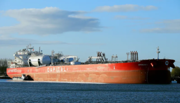 До тіньового флоту РФ вперше доєднались нові грецькі танкери