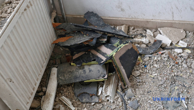 В Одеському районі російський дрон влучив у житлову багатоповерхівку