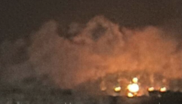 У Росії після атаки безпілотників палала нафтобаза у Пензі