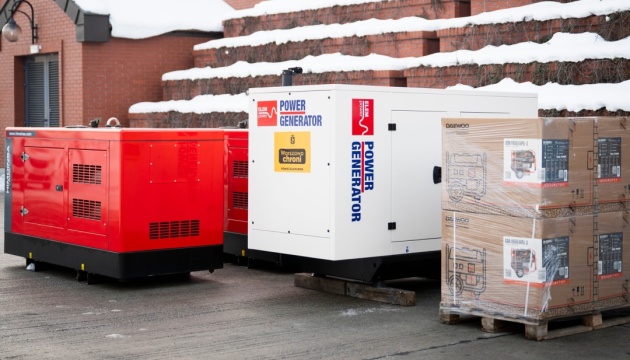 Енергокриза в Україні: Польща терміново відправляє генератори та обігрівачі