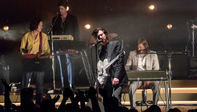 Arctic Monkeys випустили першу пісню з 2022 року - на підтримку дітей в Україні, Газі, Ємені та Судані