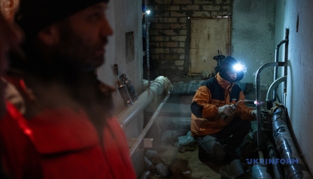 Працівники ремонтних бригад найближчого кварталу отримають доплати у ₴20 тисяч щомісяця