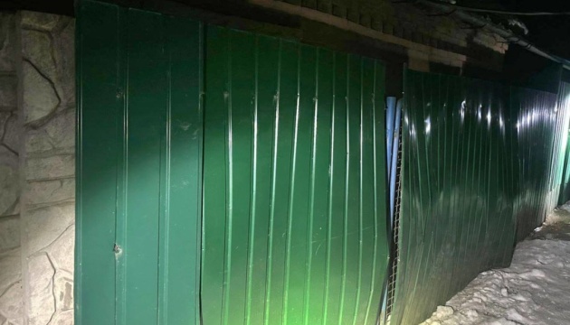 Армія РФ із вечора атакувала Нікопольський район із «Градів», артилерії та дронами, є пошкодження