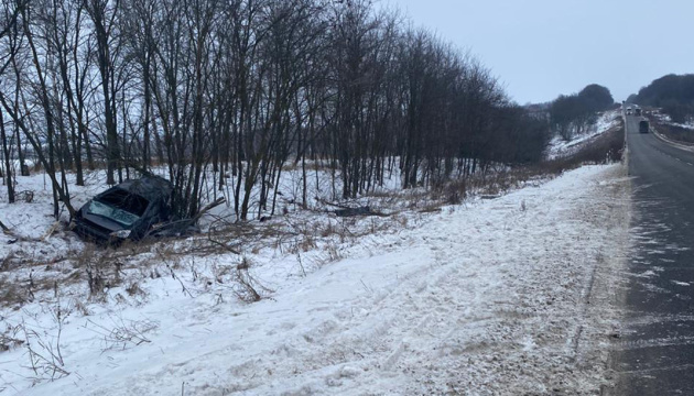 На Харківщині внаслідок ДТП загинула двомісячна дитина, чотирирічна постраждала