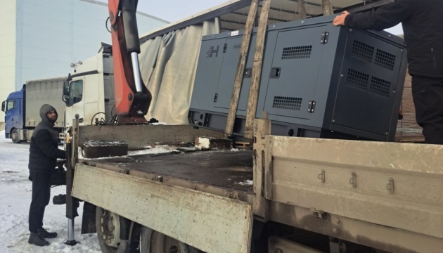 Чеські волонтерські організації відправляють десятки генераторів в Україну