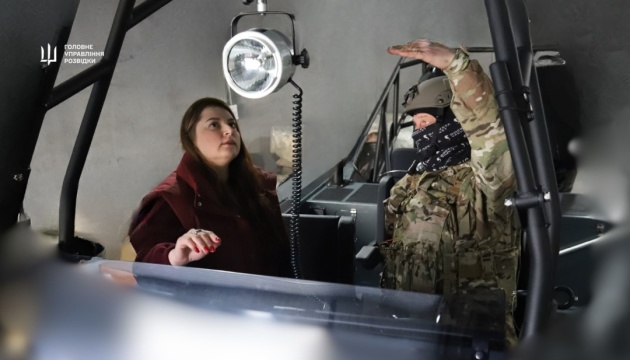 Спецпризначенці ГУР отримали евакуаційно-бойовий катер Т12.R