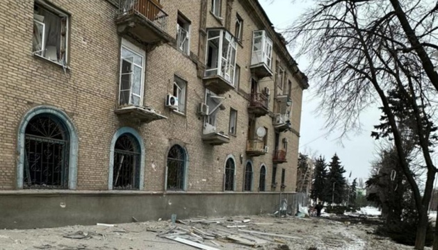 Russians strike Druzhkivka with Smerch MLRS: Woman killed, three others injured