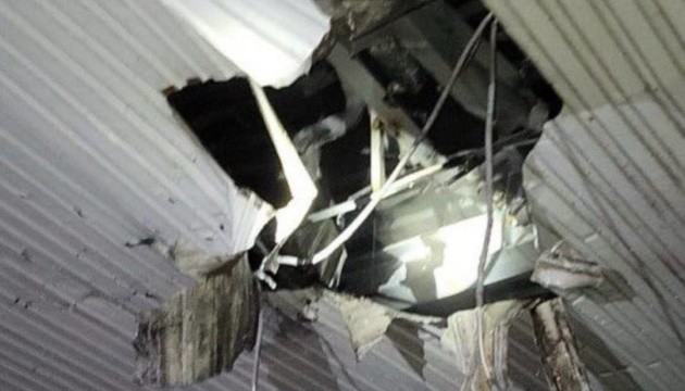 Війська РФ атакували заправку у Запоріжжі, постраждала жінка