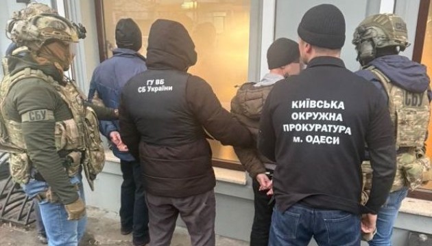 В Одесі двох медиків викрили у фальсифікації довідок про інвалідність для призовників