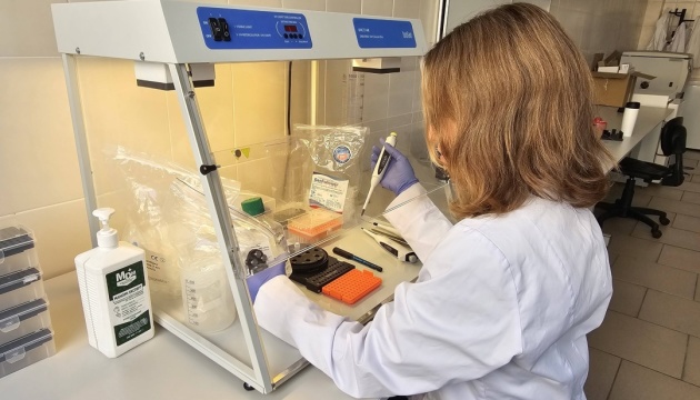 В Україні відкрили лабораторію для аналізу біологічних зразків, привезених з Антарктики