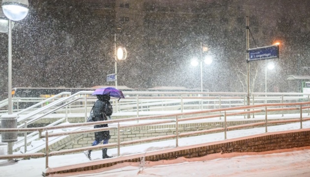 У Німеччині через негоду сталися сотні ДТП, у Берліні зупинилися трамваї