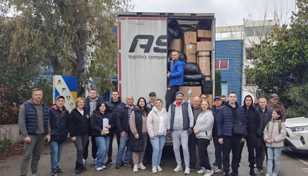 Асоціація AFUCA відправила з Франції 40 фуру з гуманітарною допомогою для України