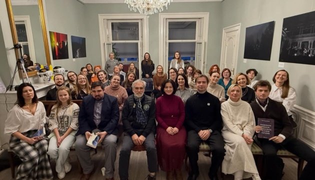 У посольстві в Нідерландах відбулася дискусія за участю історика Ярослава Грицака