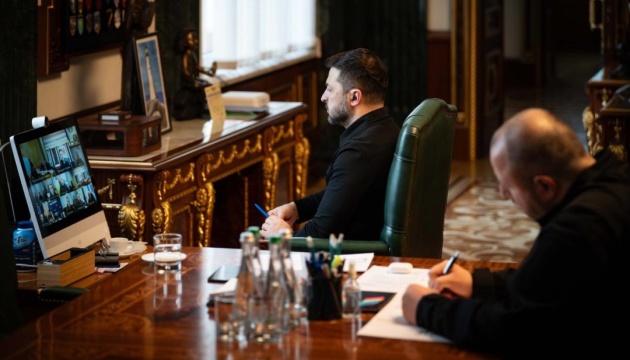 У Києві без опалення залишаються 926 будинків - Зеленський