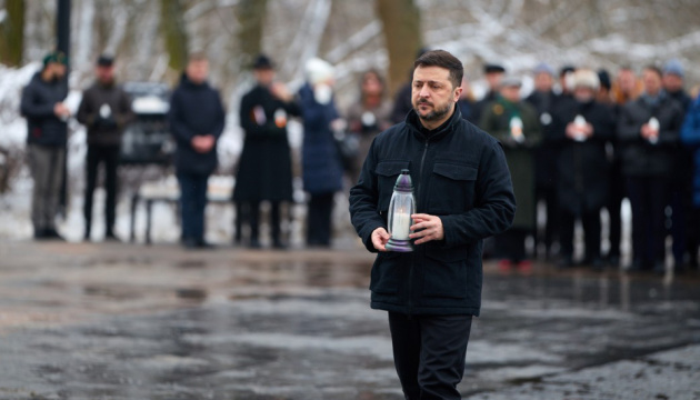 Zelensky rinde homenaje a las víctimas del Holocausto en Babi Yar