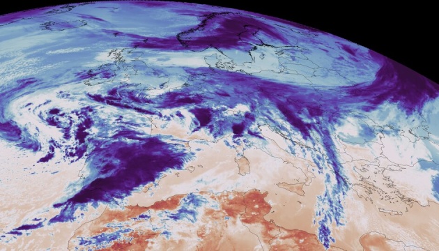 Європейський метеосупутник MTG-S1 надіслав перші фото