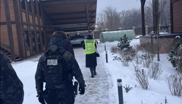 Колишній нардеп отримав підозру у захопленні землі, що веде до річок Десенка й Дарниця у Києві