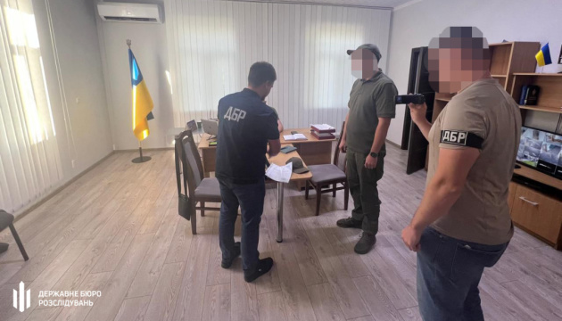 У Львові викрили посадовця ТЦК, який оформив знайомого на фіктивну службу