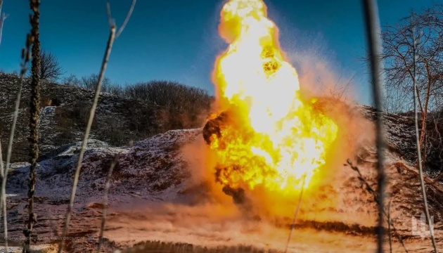 War update: 117 combat clashes on front lines over past day