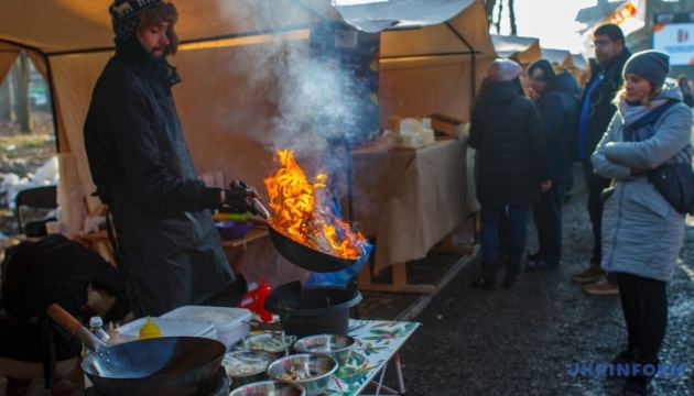 На Закарпатті відновлюють волонтерський фестиваль «Ужгородська палачінта» 