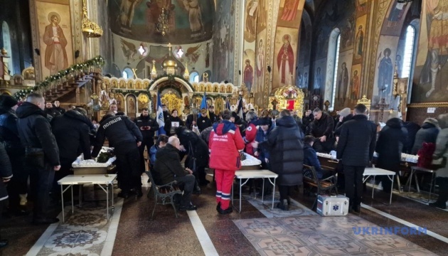 У Черкасах прощалися із поліцейськими, які загинули під час затримання колишнього військовослужбовця / Фото: Михайло Бублик, Укрінформ