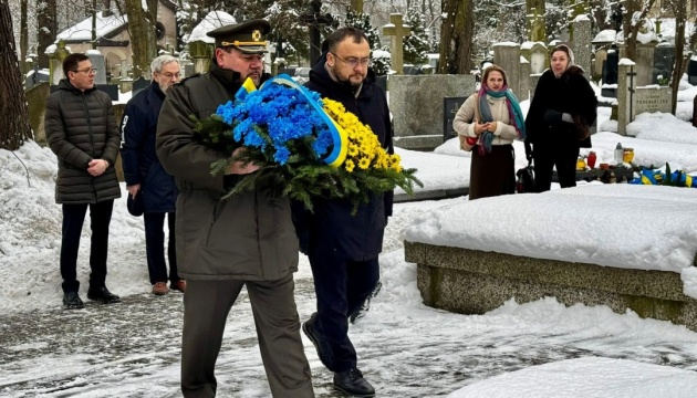 У Варшаві громада та дипломати вшанували пам’ять Героїв Крут