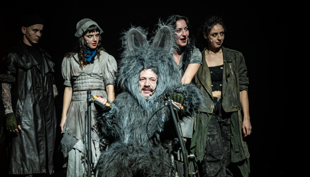 Вистава «Я бачу, вас цікавить пітьма» вирушає у тур Україною 