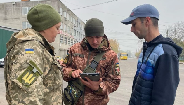 Росіяни вигадали фейки про вбивство військового ТЦК та мобілізацію українців з аутизмом