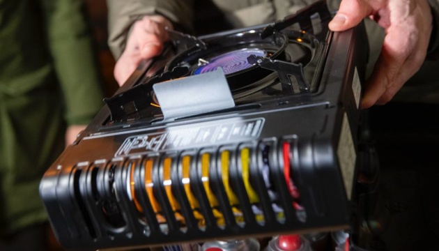 Німецькі благодійники передали Києву 6000 газових плит і 30 тисяч балонів