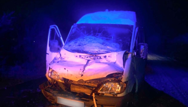 На Полтавщині зіткнулися маршрутка і вантажівка, четверо постраждалих