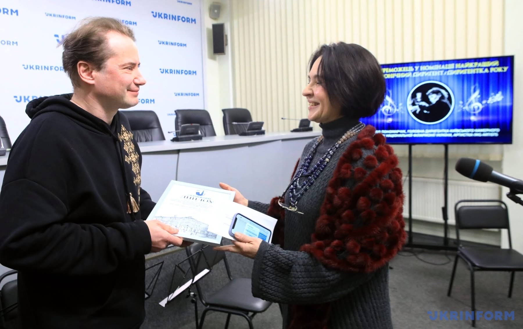 Експертка рейтингу музикознавиця Анна Різаєва та Генеральний директор Національної філармонії України Михайло Швед