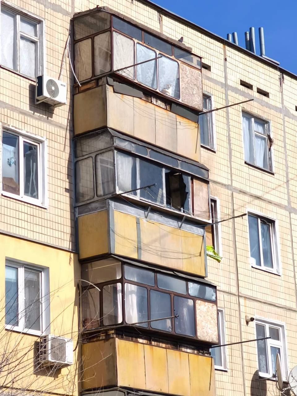 Росіяни обстріляли Нікополь з артилерії, поранені три жінки