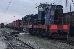 Rusos atacan una locomotora diésel con un dron en una estación de la región de Zaporiyia
