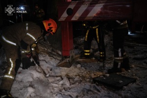 Рятувальники показали наслідки російської атаки по Києву